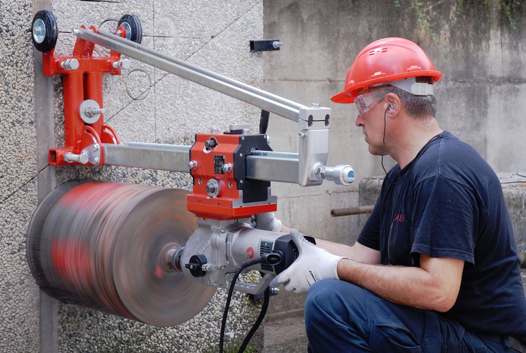 CARDI 600 CORE DRILL MOTOR + STAND RING 3420-4600W 6-SPEED WET (T9 506-EL-4 CORE DRILL MOTOR CORE DRILL MOTOR + C 600 STAND)